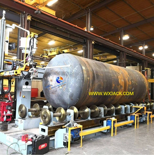 CNC-CP6/7-2000~3000/L 6轴、7轴数控相贯线切割机