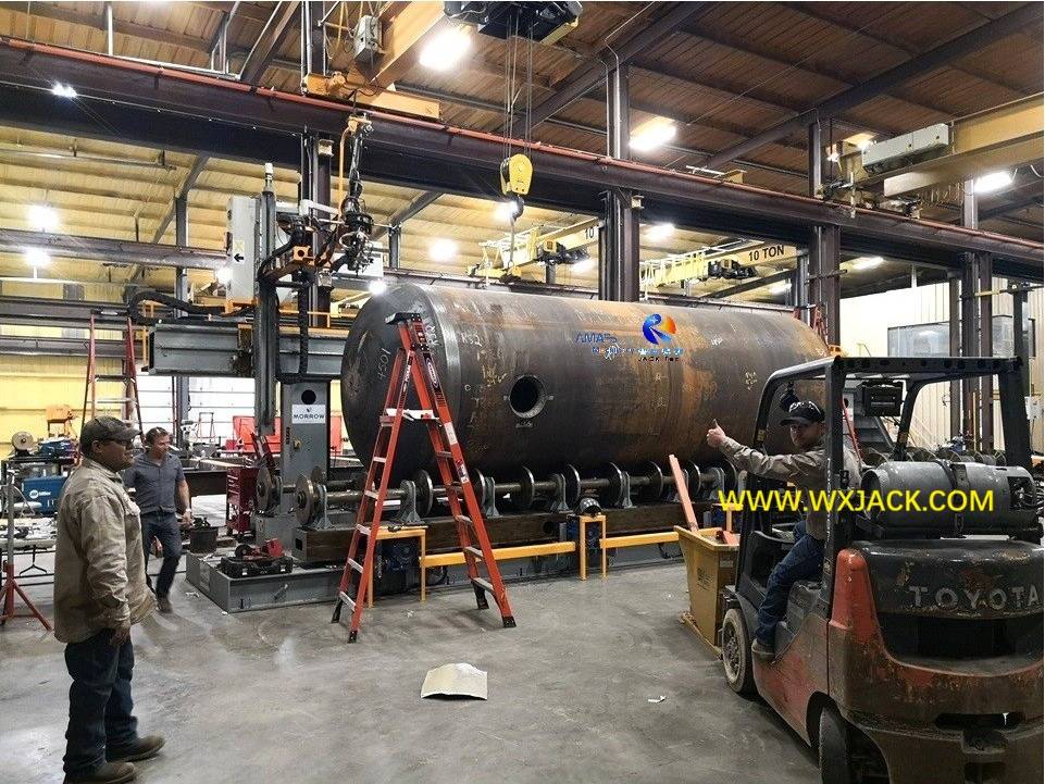 CNC-CP6/7-2000~3000/L 6轴、7轴数控相贯线切割机