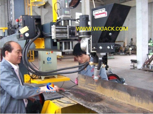 3 Column and Boom Welding Manipulator 21 100_9585