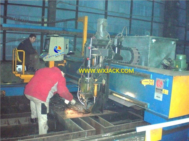 7 CNC Drilling and Flame Plasma Cutting Machine 4