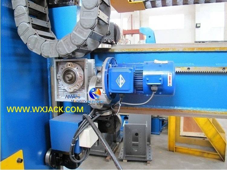4 Column and Boom Welding Manipulator 10 IMG_9812