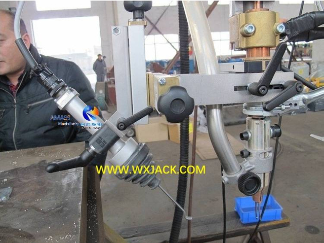 4 Column and Boom Welding Manipulator 23 IMG_3541