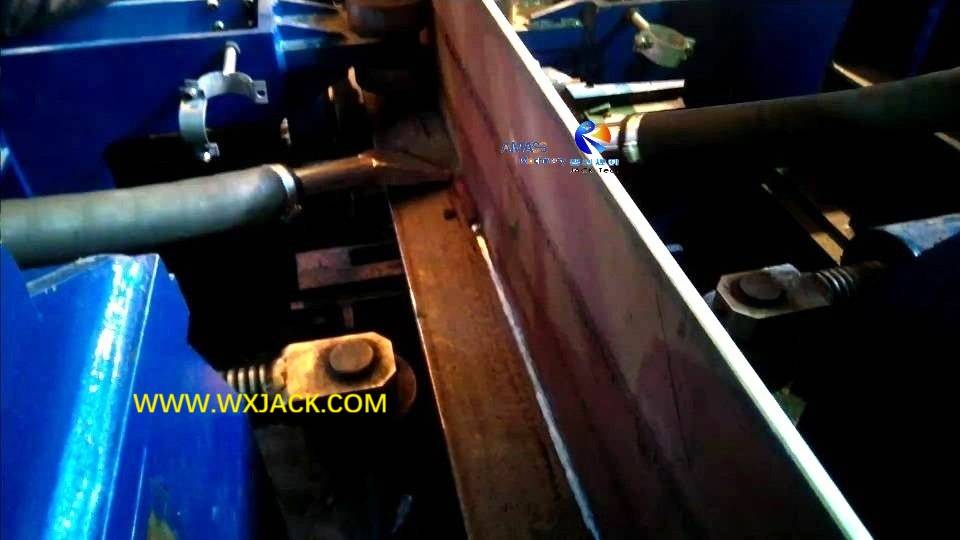 5 Three in One T Beam Welding Machine 44.jpg